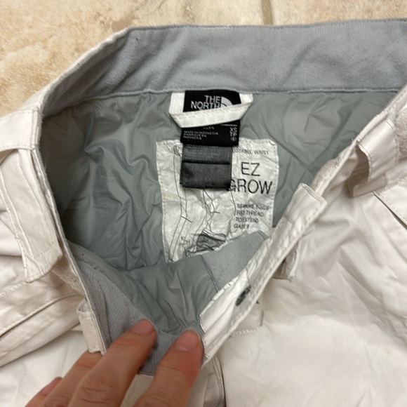 North face kids snow pants - Picture 2 of 3